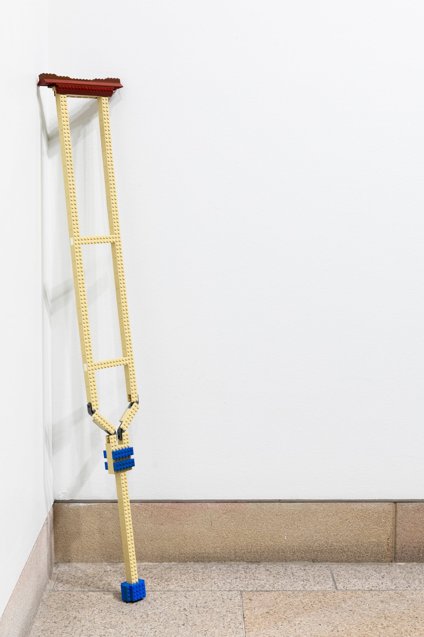Claire Healy & Sean Cordeiro: Crutch (2023)
